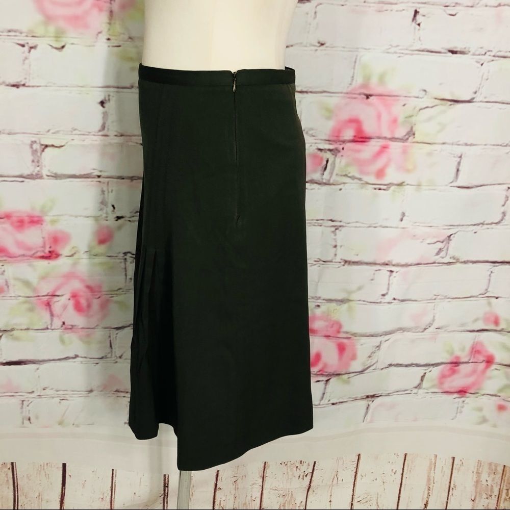 Burberry military green front pleated skirt - Picture 5 of 10